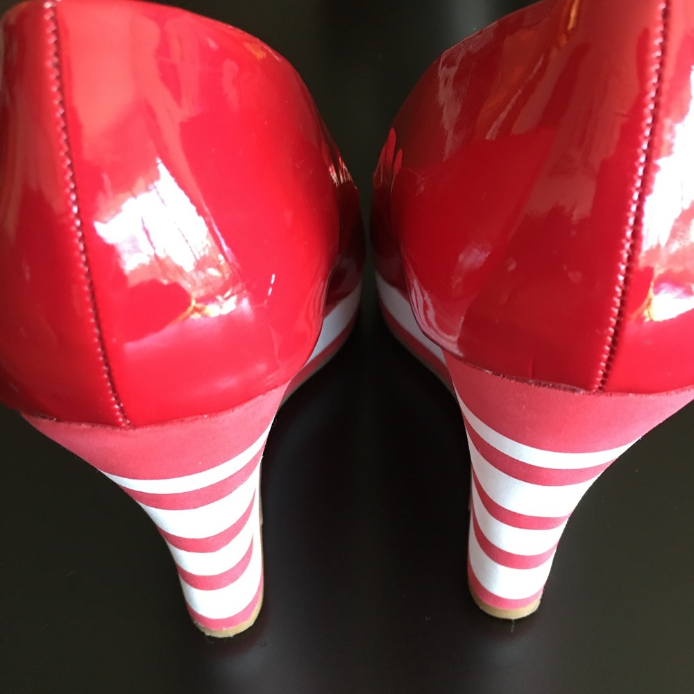 Shoes - Picture 2 of 4
